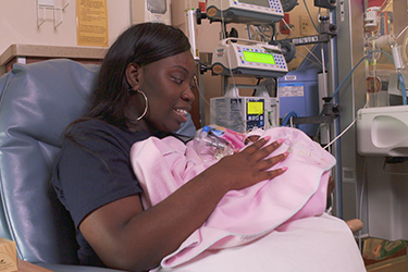 Thumbnail image for "Bienestar emocional de padres con neonatos en cuidado intensivo (NICU)"