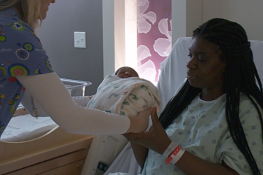 Thumbnail image for "Prevención de Caídas para Nuevas Mamás: En el Hospital"