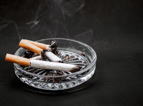 Thumbnail image for "El tabaco y la salud oral"